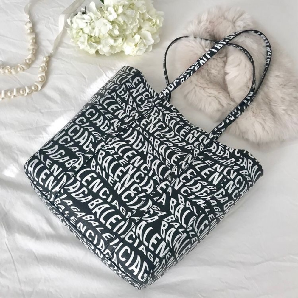 ✧ Balenciaga • Leather Tote Bag - Picture 2 of 10